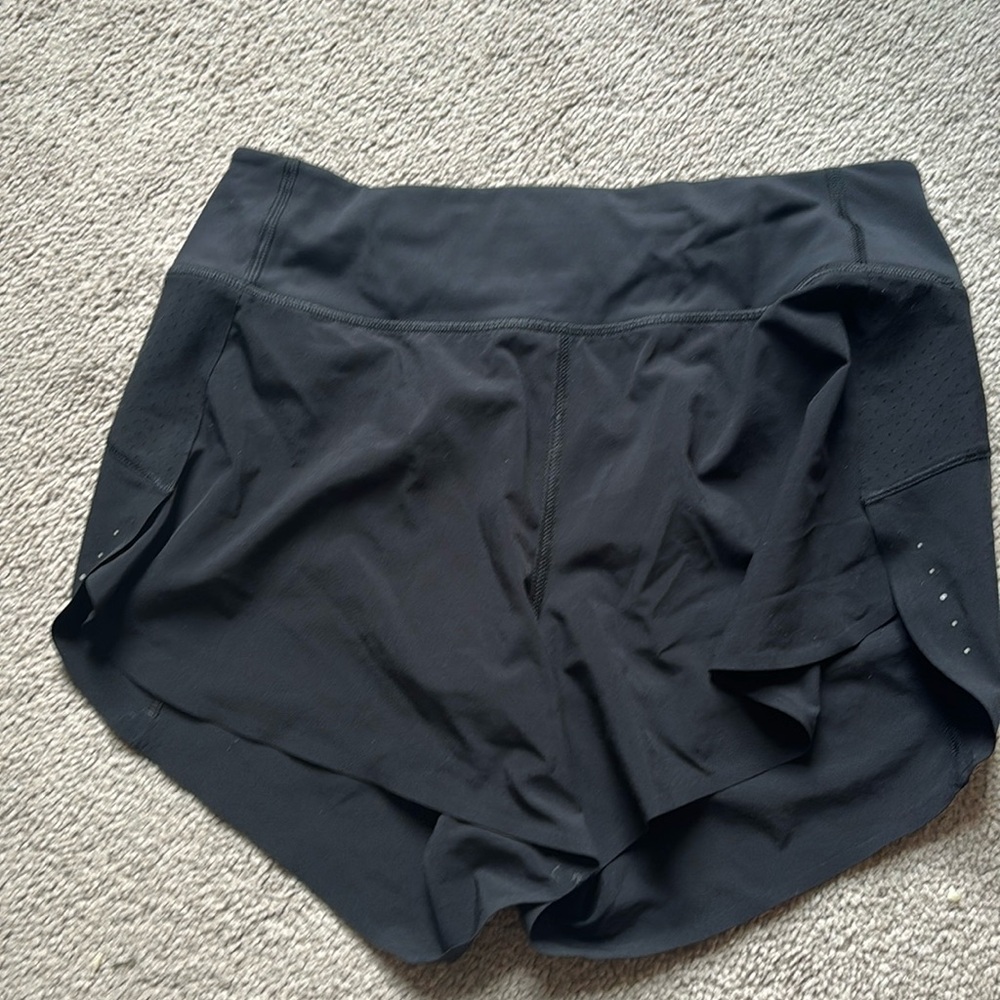 Black athleta shorts